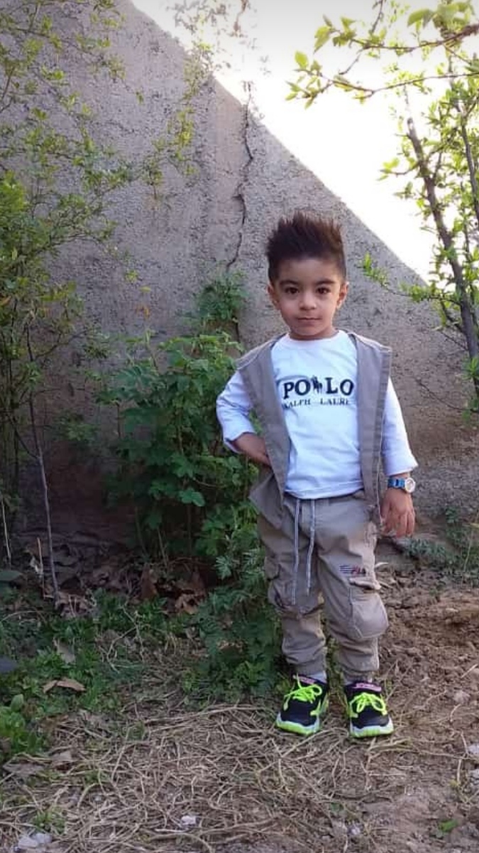 یزدان عشق عمو