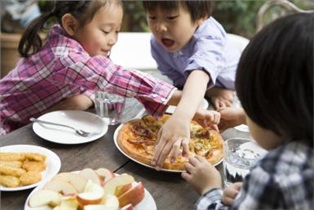 درباره تغذیه کودک 4 ساله خود چه میدانید؟