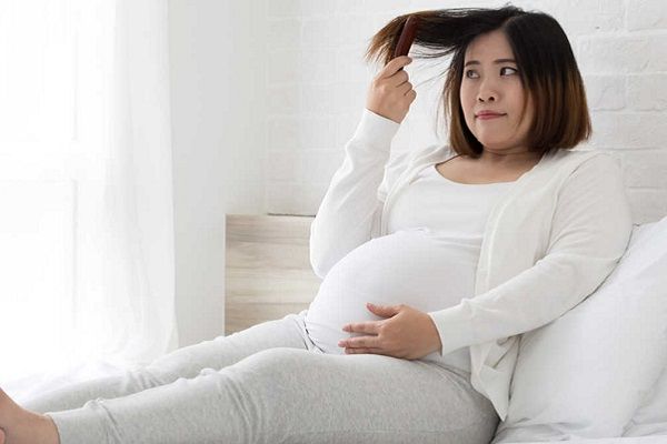 رنگ کردن مو در بارداری