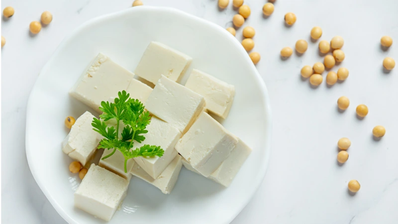 خوراکی هایی که بیشتر از شیر کلسیم دارند