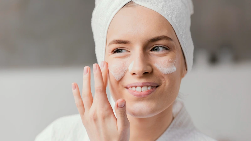 چگونه شوینده مناسب پوست حساس را انتخاب کنیم؟