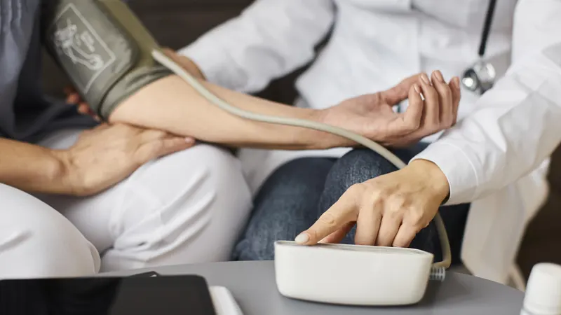 فشارخون عصبی با فشارخون بالا چه تفاوتی دارد؟