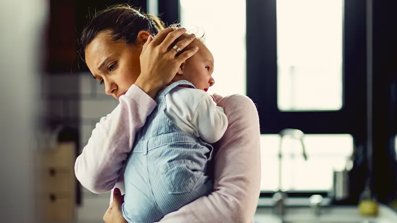 آرام کردن گریه نوزاد؛ ۱۰ روش موثر